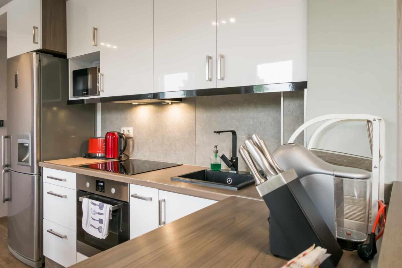 Devai-Lux Apartman Sarvar Ngoại thất bức ảnh